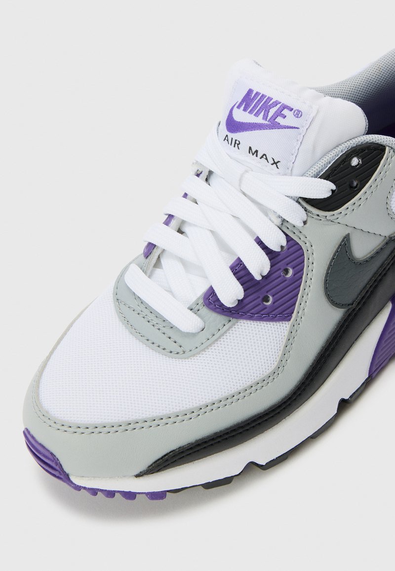 Nike Air Max 90 Recraft Hyper Grape – Image 4